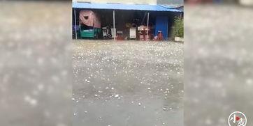 冰雹的视频,震撼天空的自然现象