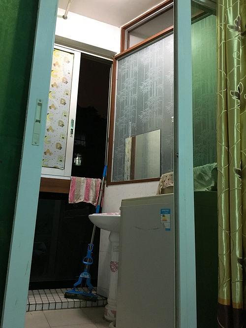 电梯梅花二度视频,揭秘电梯惊险瞬间